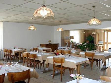 Hotel Du Marche โบวัวร์-ซูร์-แมร์ ภายนอก รูปภาพ